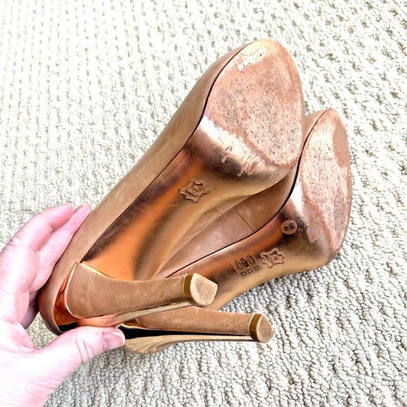 BCBGMAXAZRIA Pumps Tan Leather Covered Platform Shoes US 10B High Heel Details - Picture 12 of 12